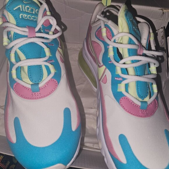 Women's size 7.5 AirMax React 270 - Picture 5 of 5